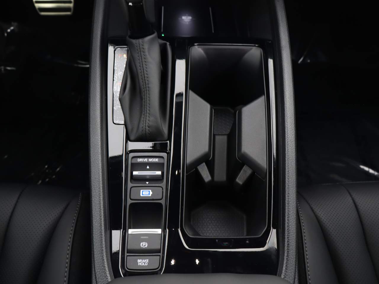 2026 Honda Accord Hybrid Sport-L - Photo 6