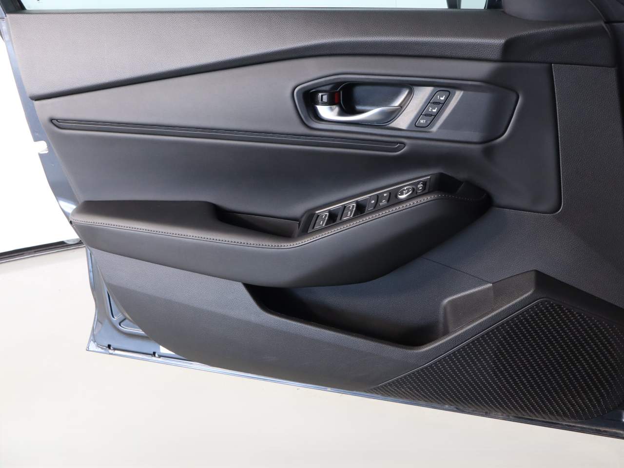 2025 Honda Accord Hybrid Touring - Photo 17