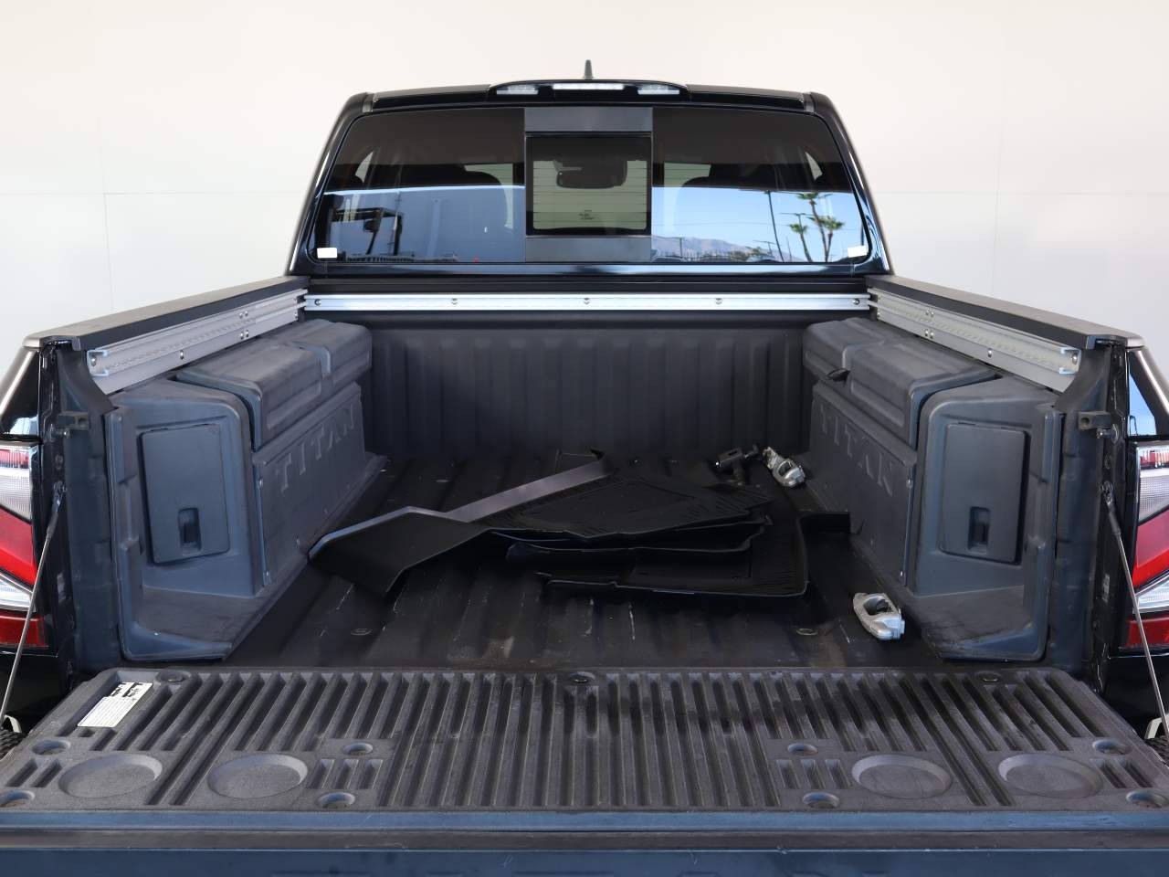 2022 Nissan Titan Platinum Reserve Crew Cab