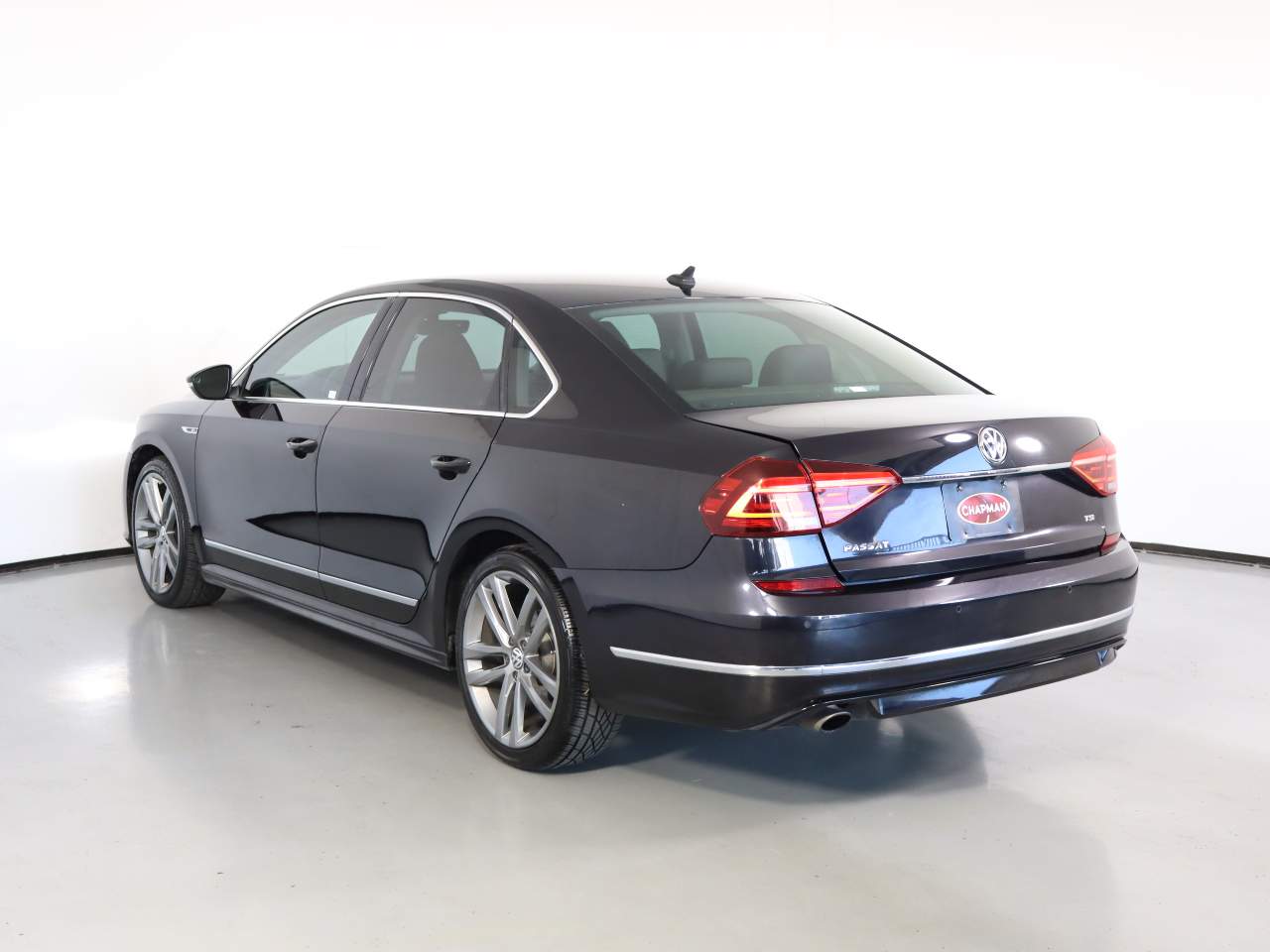 2019 Volkswagen Passat SE R-Line