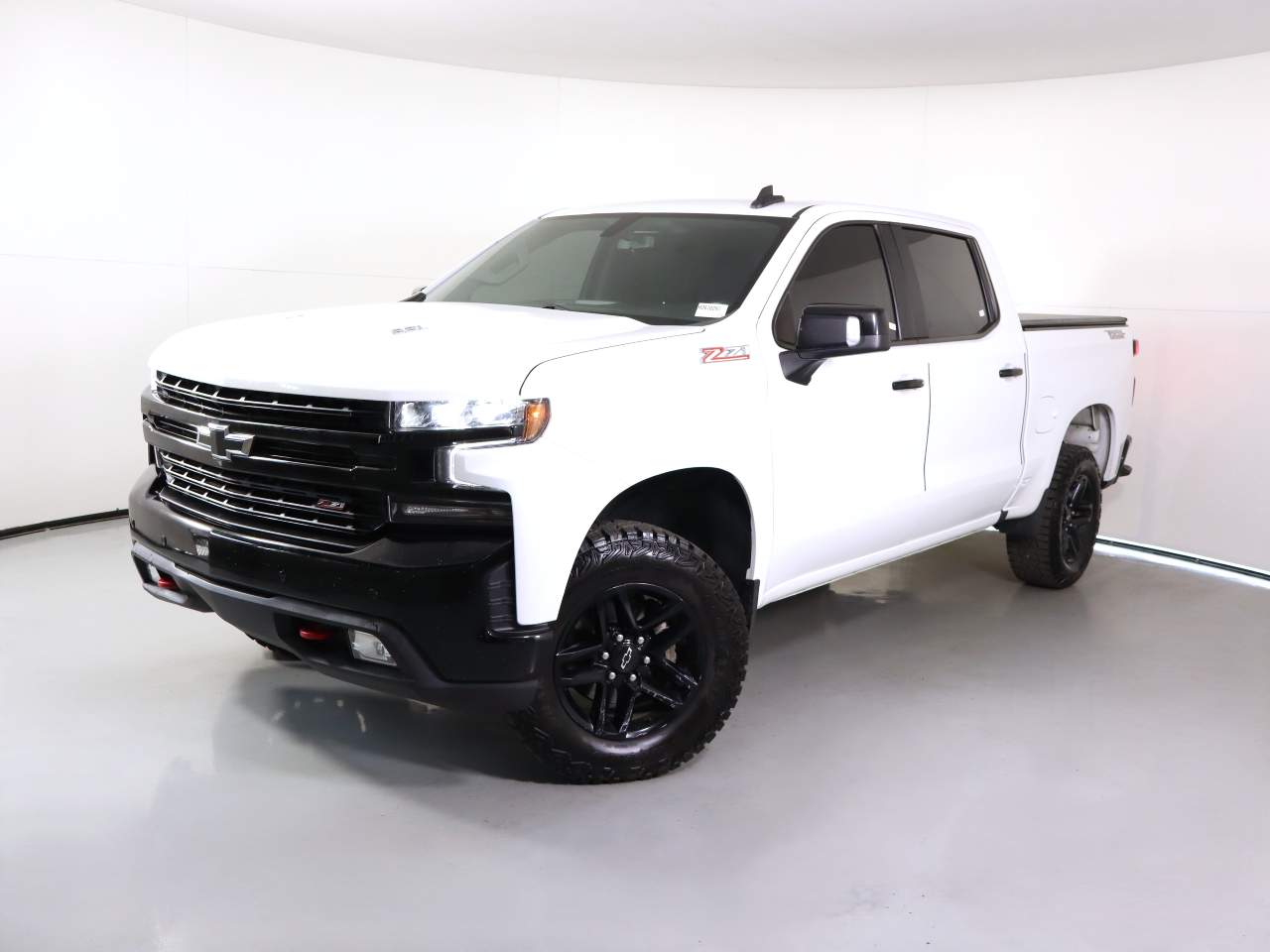 White 2021 Chevrolet Silverado 1500 LT Trail Boss Crew Cab 4WD Pickup Truck Four-Wheel Drive Automatic