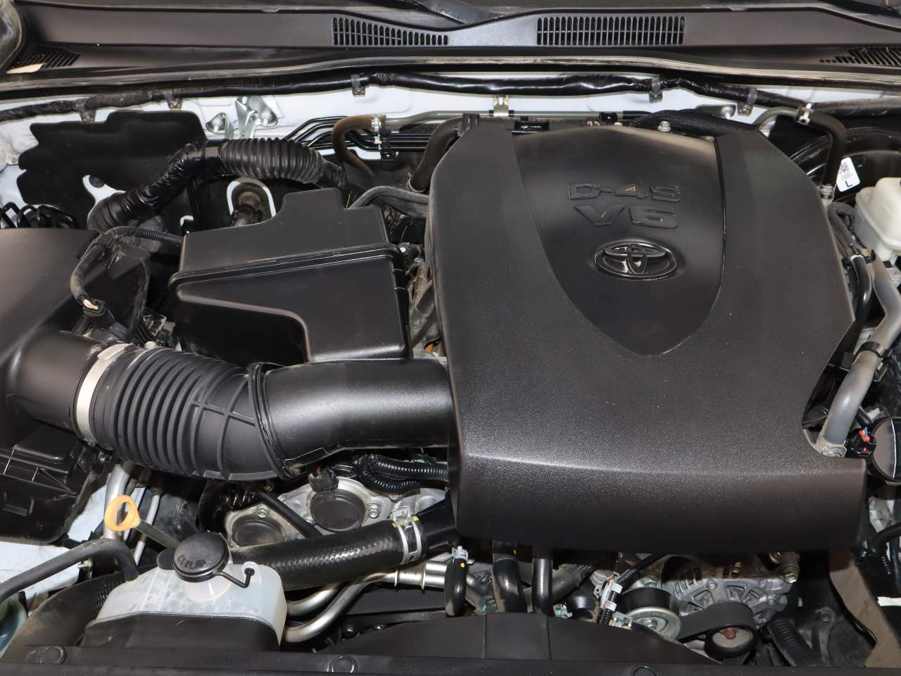 2020 Toyota Tacoma SR5 V6 Crew Cab