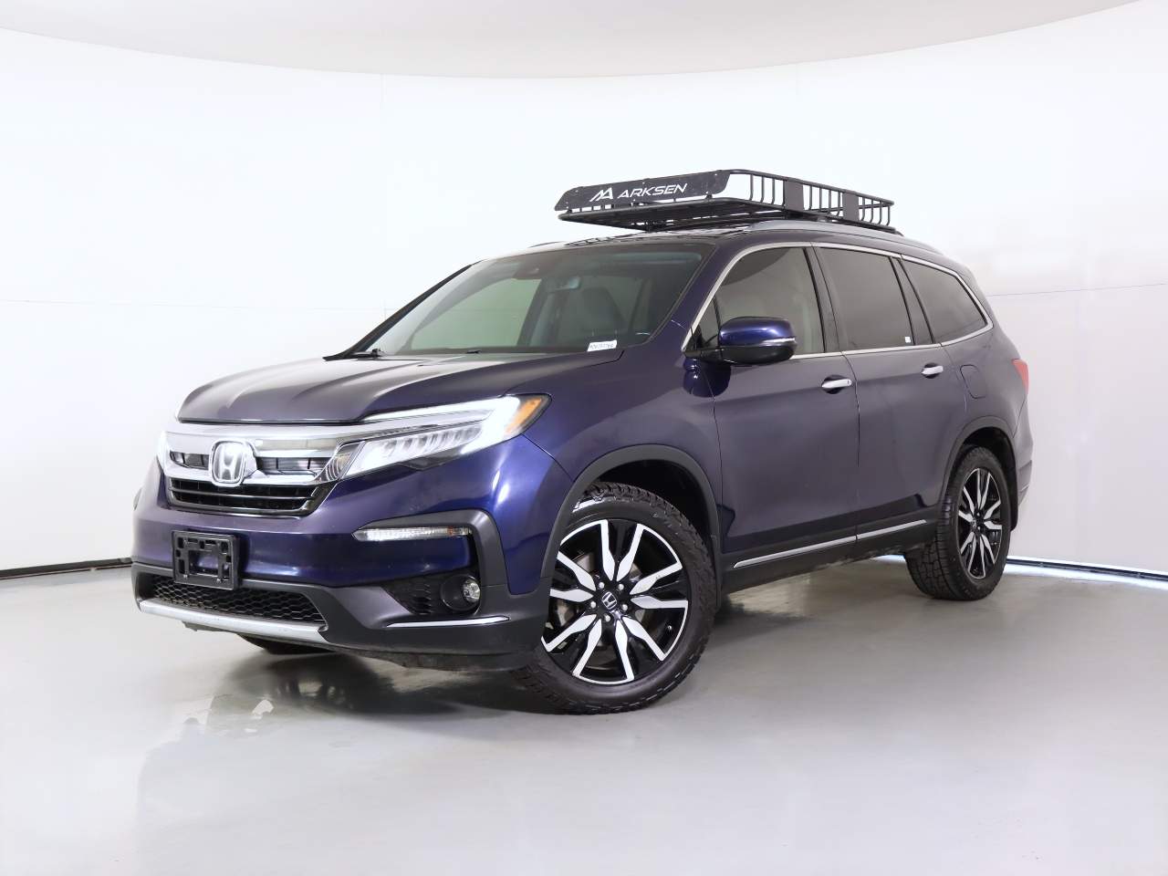 2019 Honda Pilot Touring w/Rear Captain's Chairs