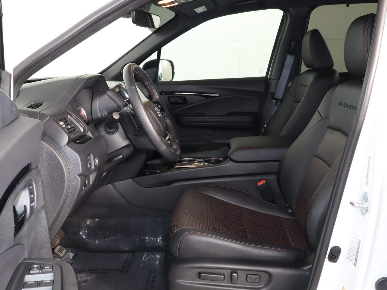 2025 Honda Passport Black Edition - Photo 14