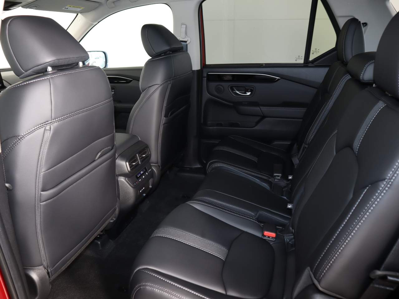 2025 Honda Pilot Touring - Photo 11