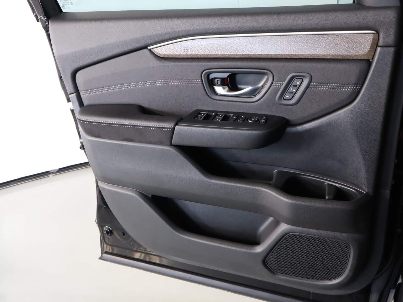 2026 Honda Pilot Elite - Photo 17