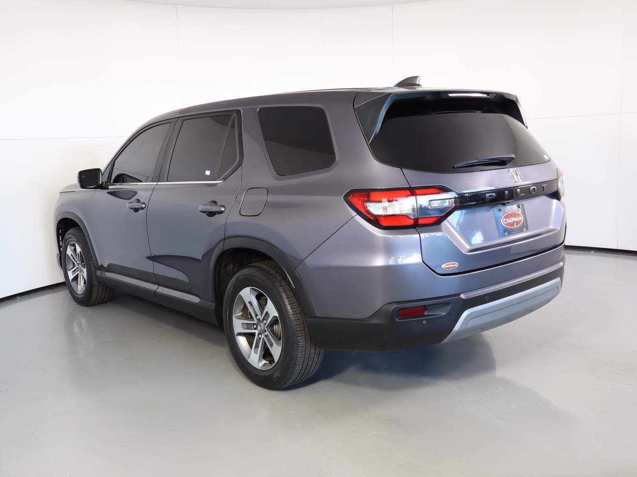 2023 Honda Pilot EX-L w/Rear Captain's Chairs