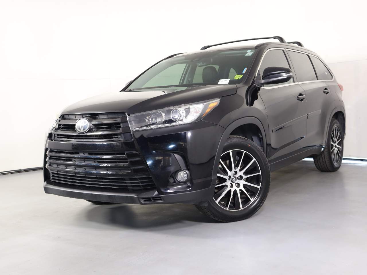 2017 Toyota Highlander SE