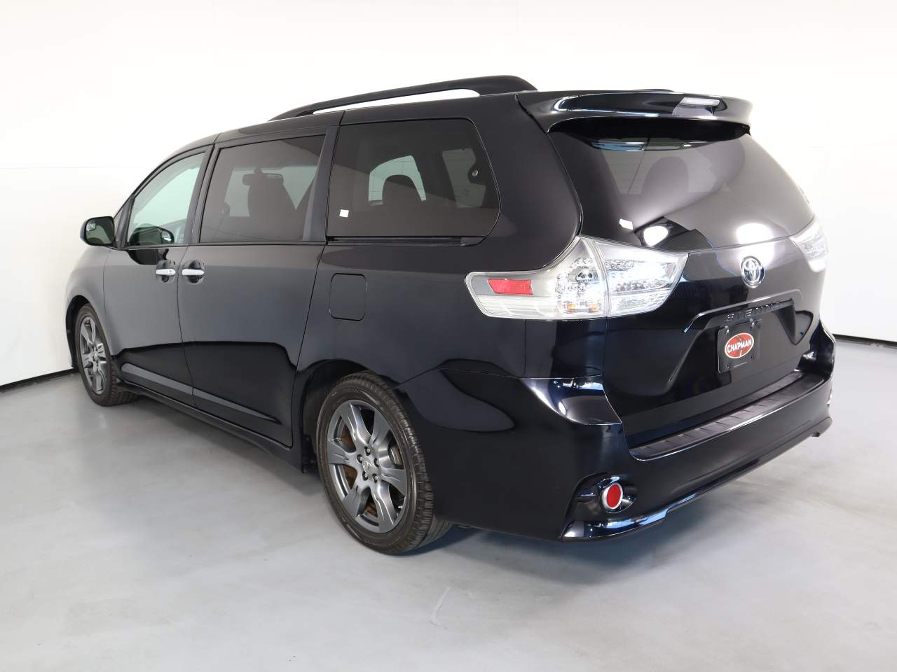 2017 Toyota Sienna SE 8-Passenger