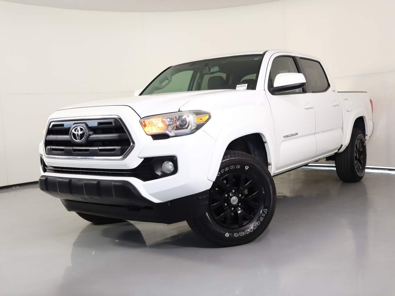 2017 Toyota Tacoma SR5 V6 Crew Cab