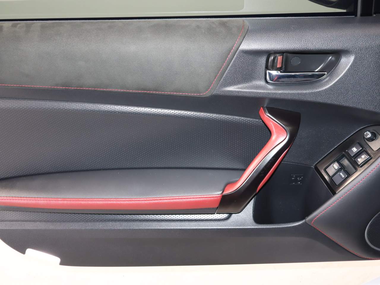 2020 Subaru BRZ tS - Photo 16