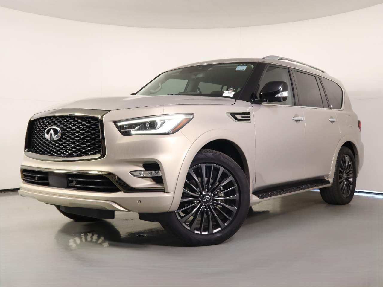 2022 INFINITI QX80 Luxe