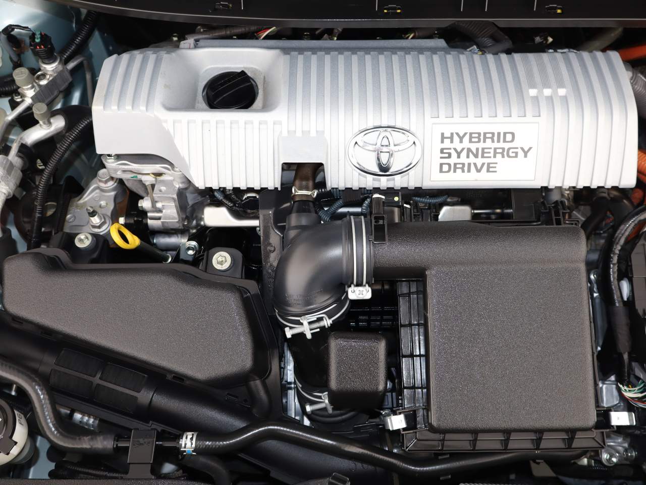 2017 Toyota Prius v Five