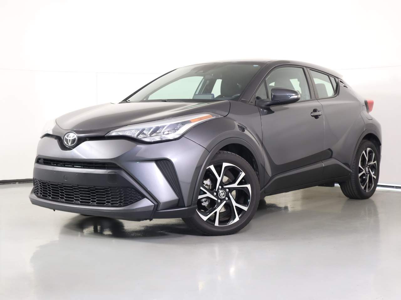2022 Toyota C-HR XLE