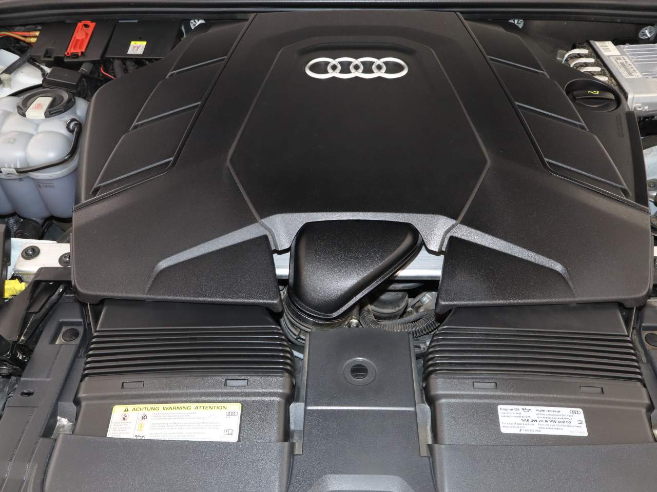 2020 Audi Q8 quattro Premium 55 TFSI