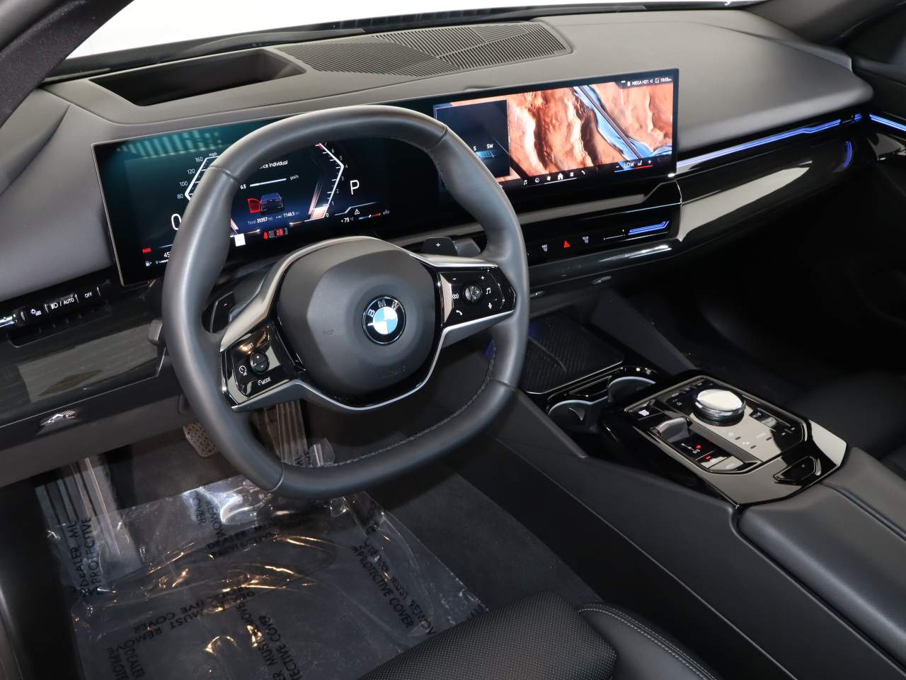 2025 BMW 5 Series 530i - Photo 8