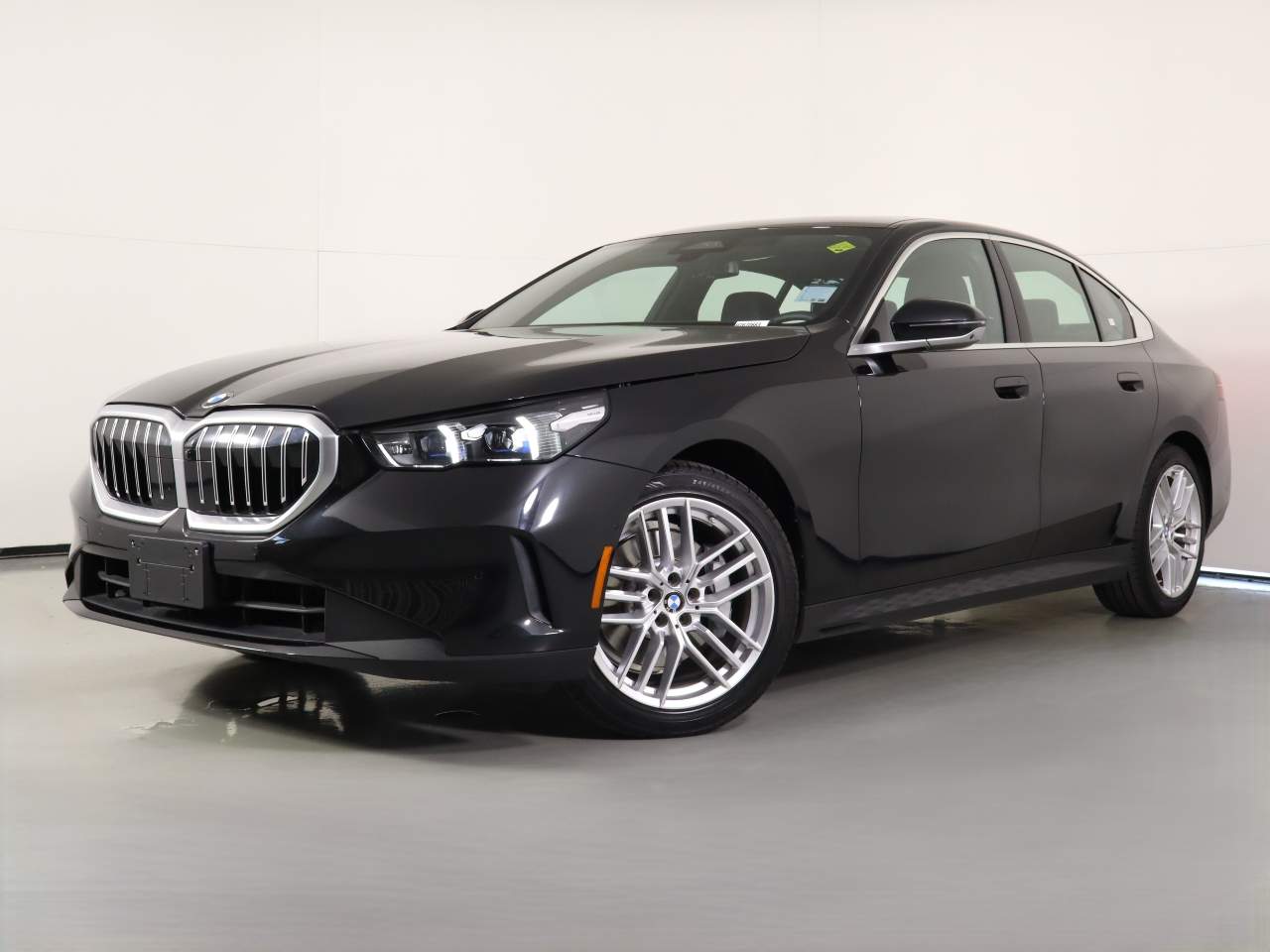 2025 BMW 5-Series 530i