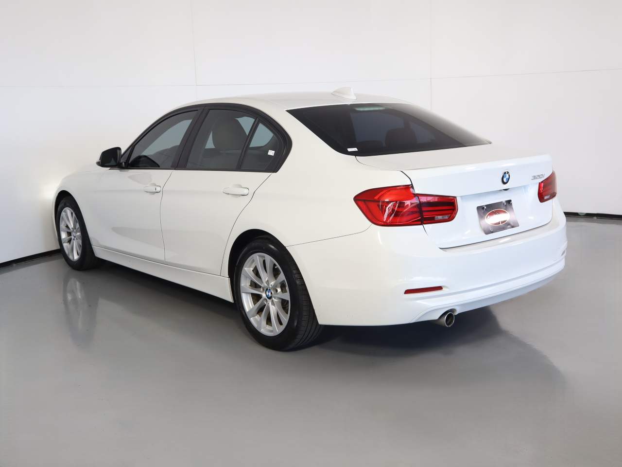 2018 BMW 3-Series 320i