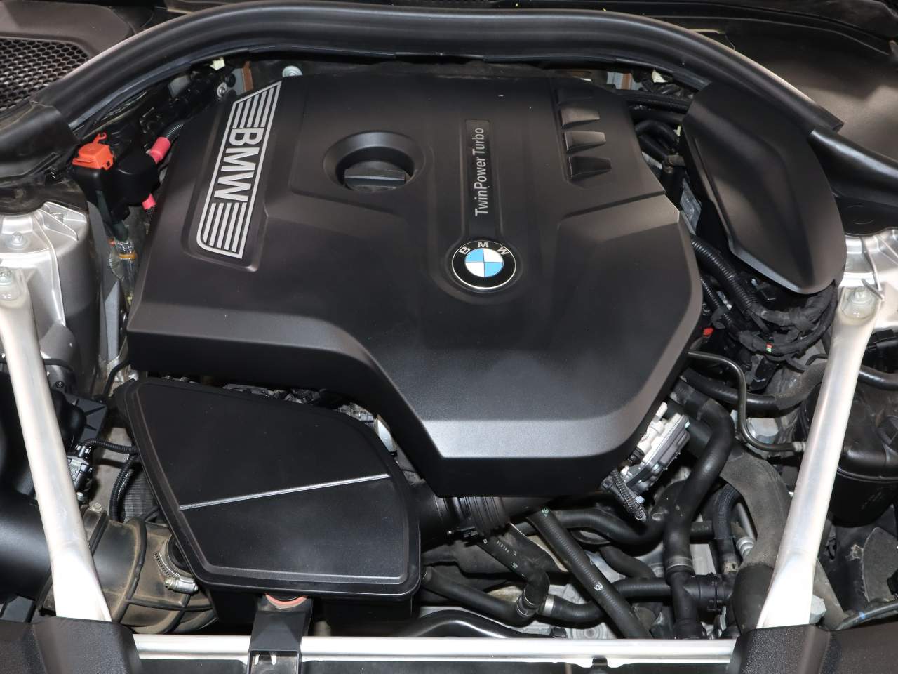 2019 BMW 5-Series 530i