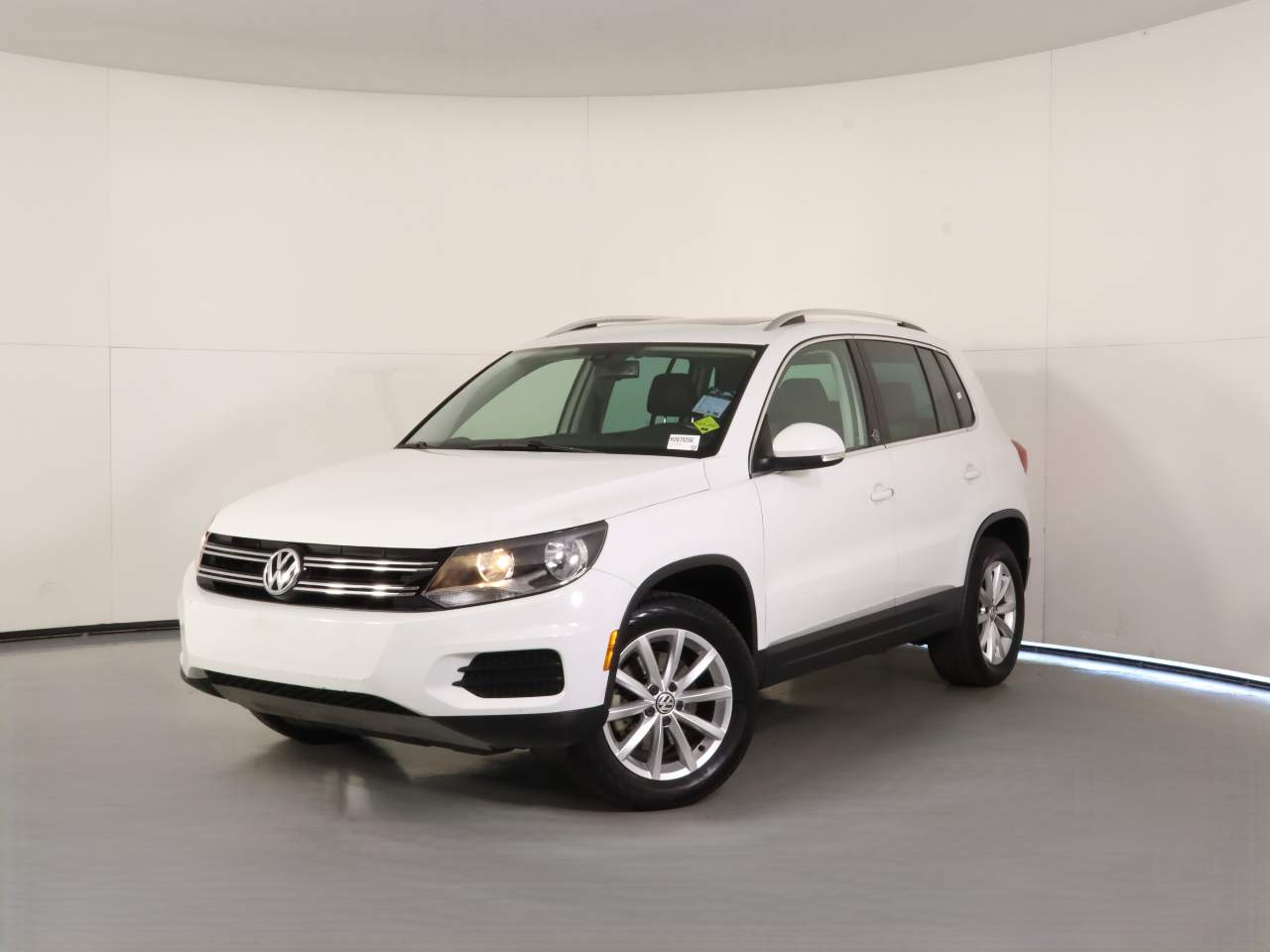 2017 Volkswagen Tiguan 2.0T Wolfsburg Edition