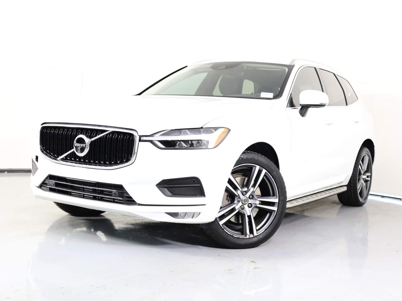 2021 Volvo XC60 T6 Momentum