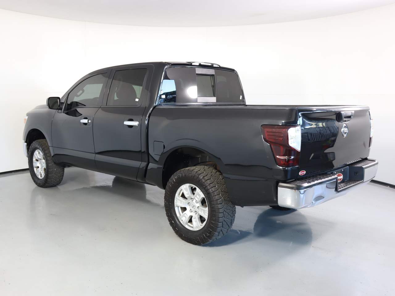 2019 Nissan Titan SV Crew Cab