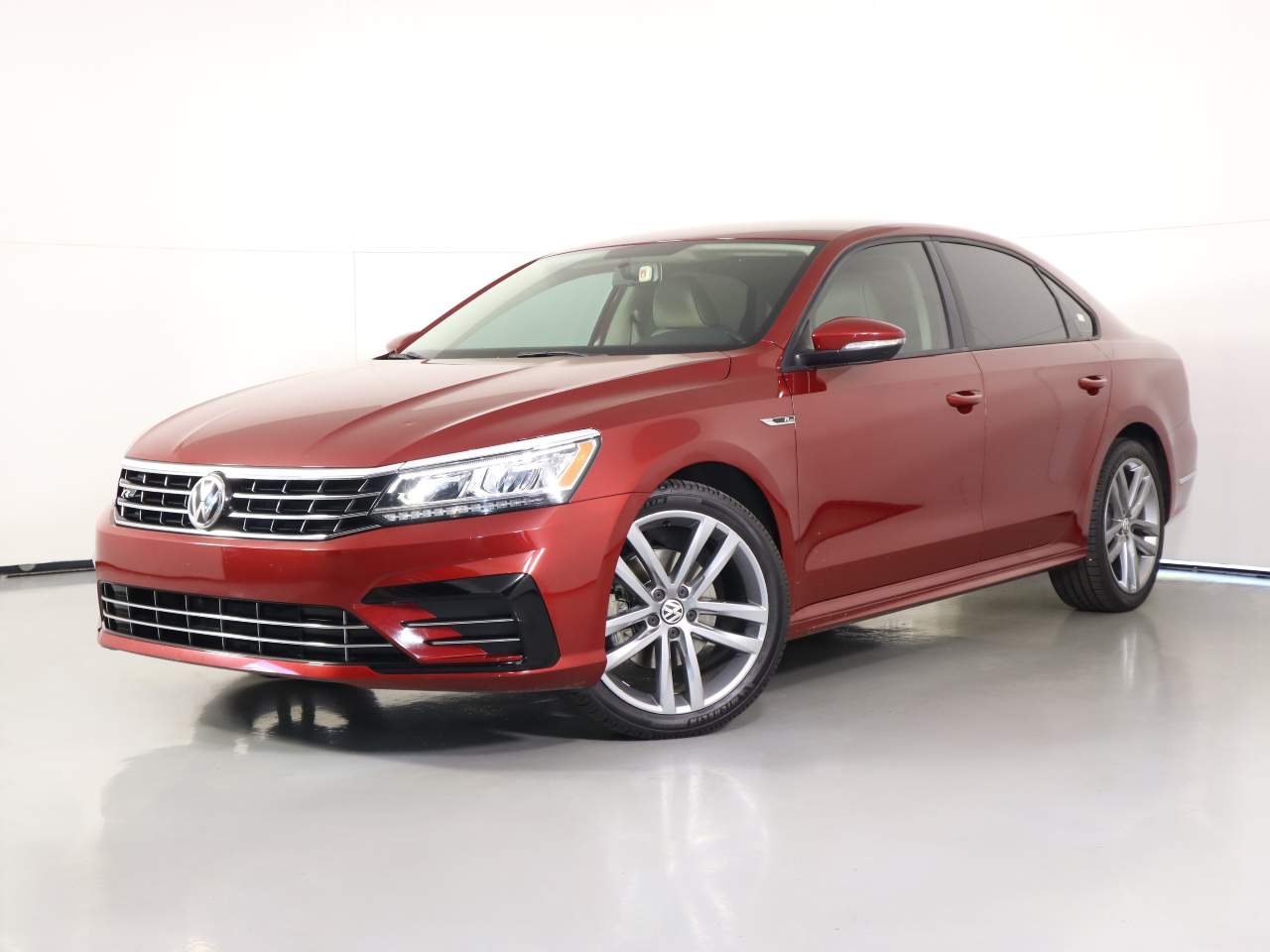 2018 Volkswagen Passat 2.0T R-Line