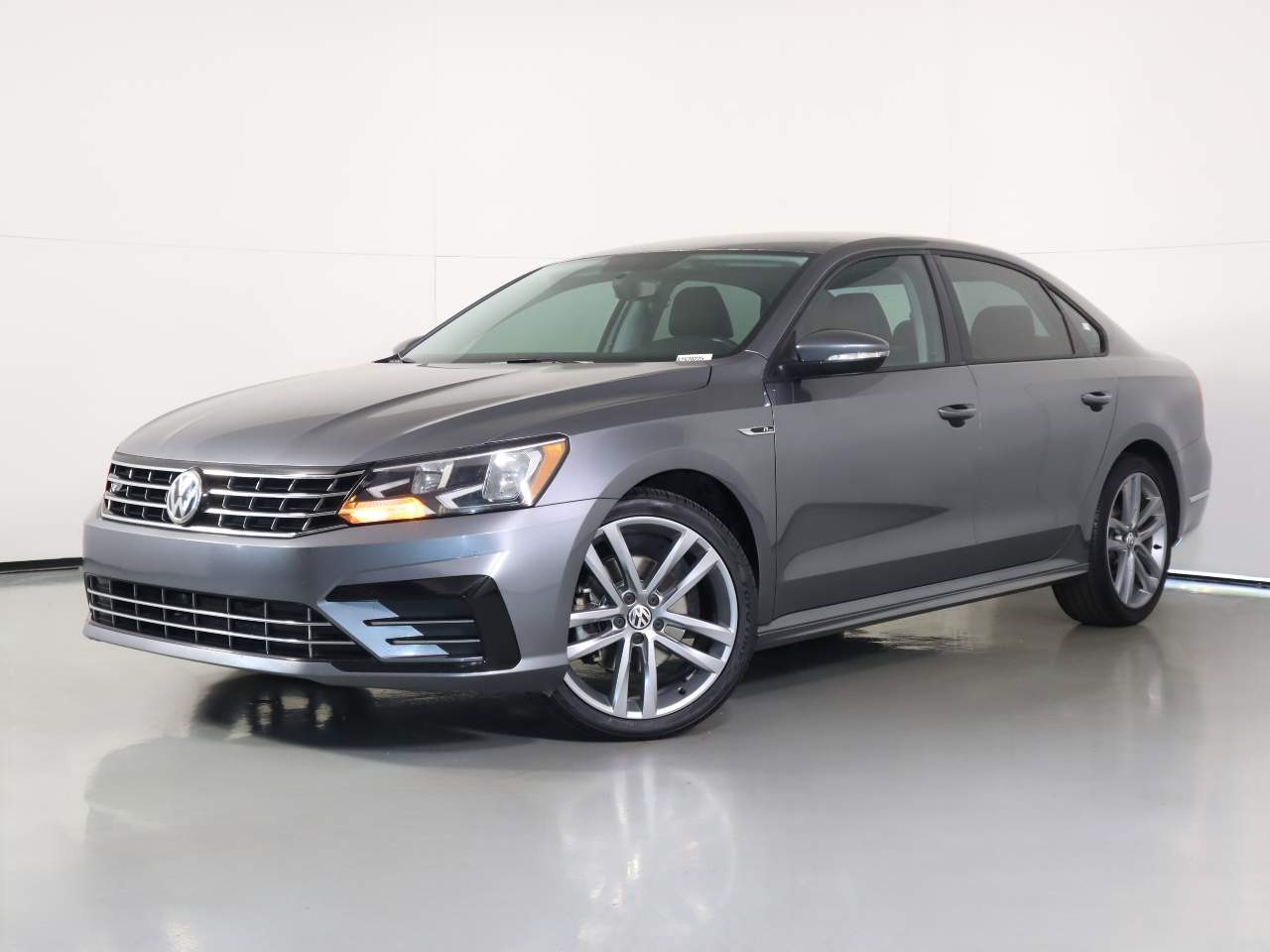 2018 Volkswagen Passat 2.0T R-Line