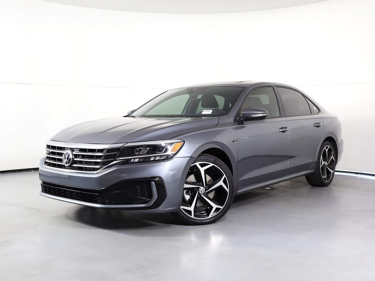 2021 Volkswagen Passat R-Line