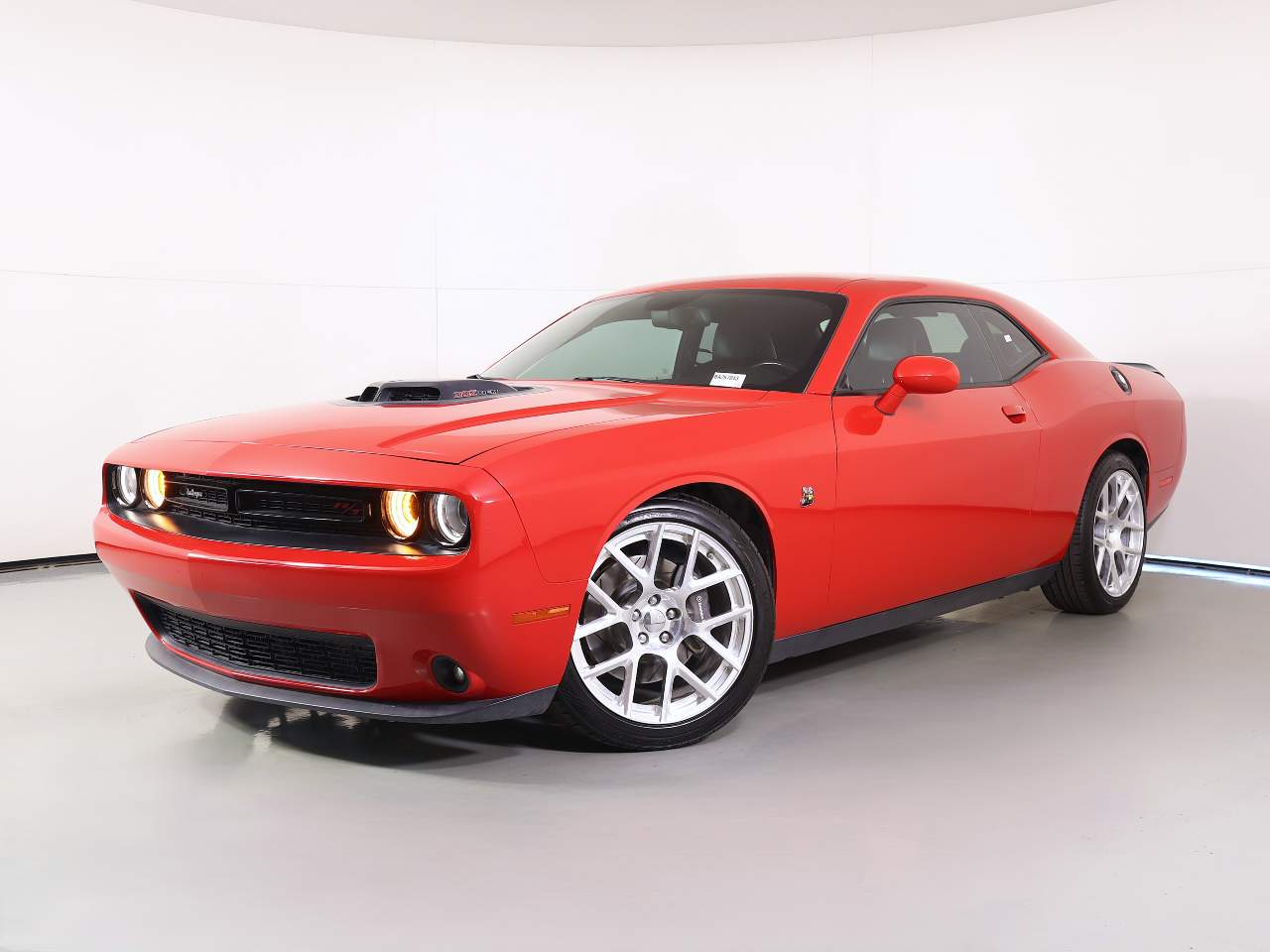 2016 Dodge Challenger 392 HEMI Scat Pack Shaker
