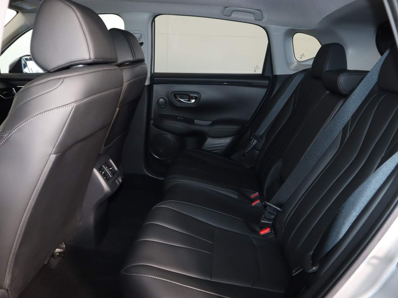 2025 Acura ADX Base - Photo 15