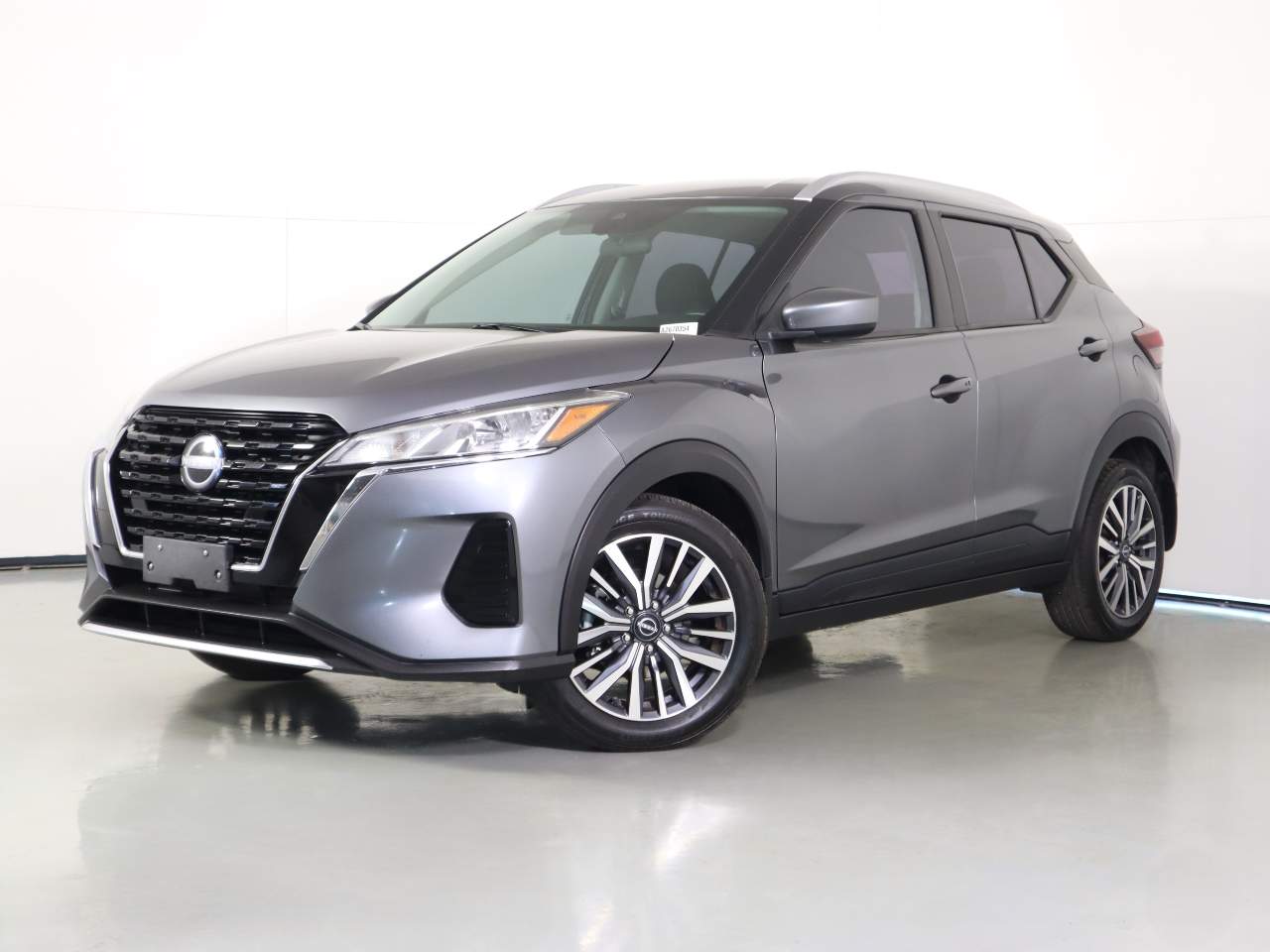 Gray (Gun Metallic) 2024 Nissan Kicks SUV / Crossover Front-Wheel Drive Continuously Variable Transmission