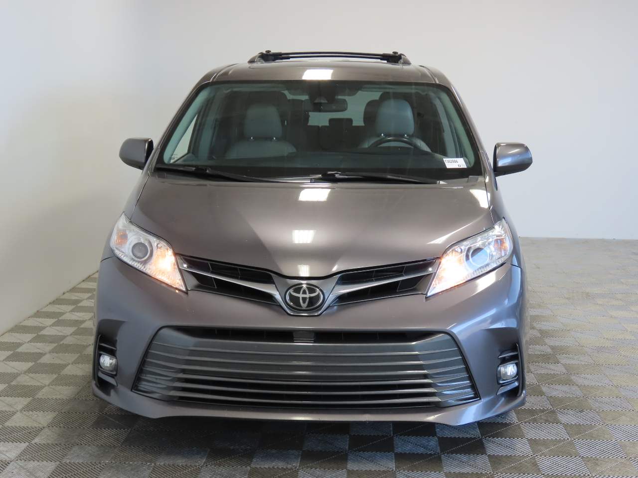 2018 Toyota Sienna XLE 7-Passenger
