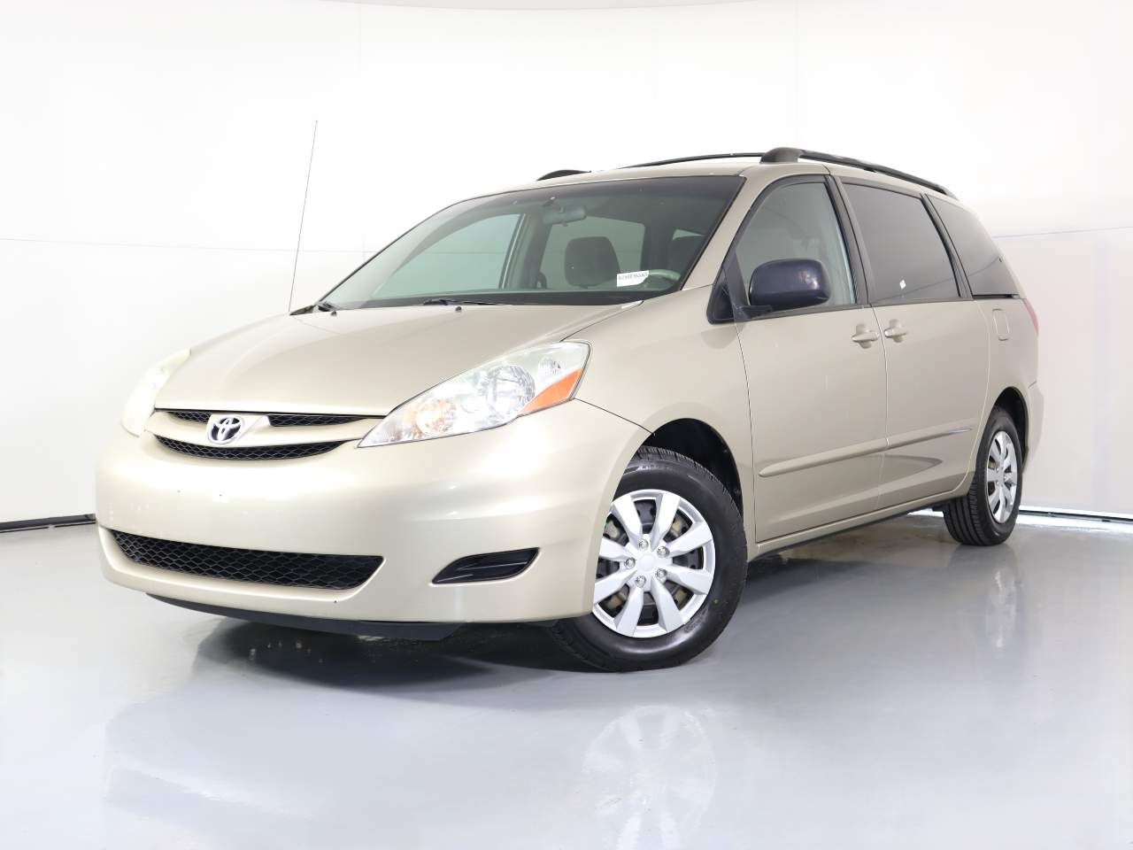 2009 Toyota Sienna LE 7-Passenger