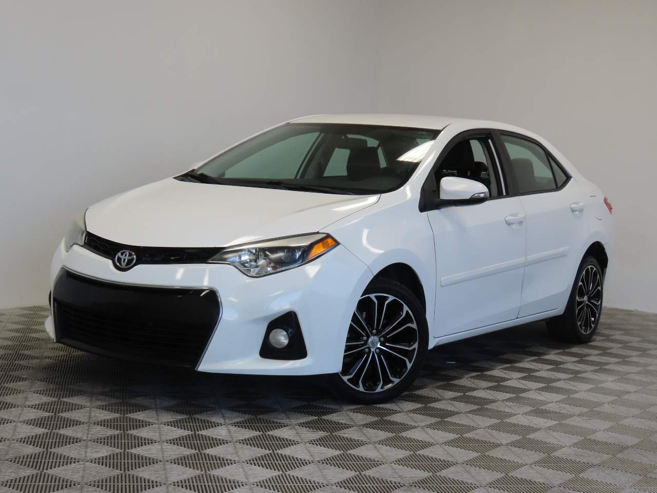2015 Toyota Corolla S Plus