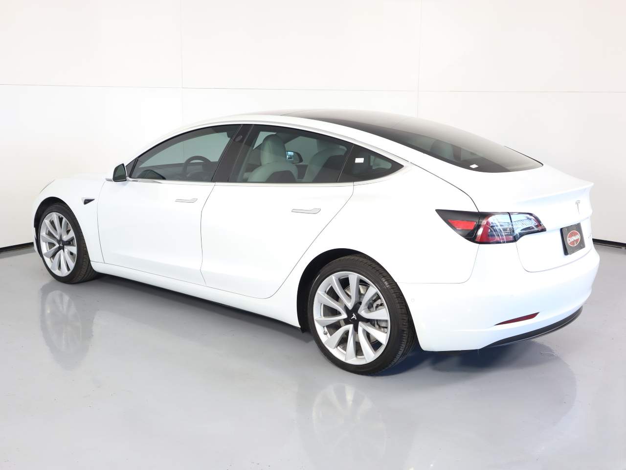 2019 Tesla Model 3 -