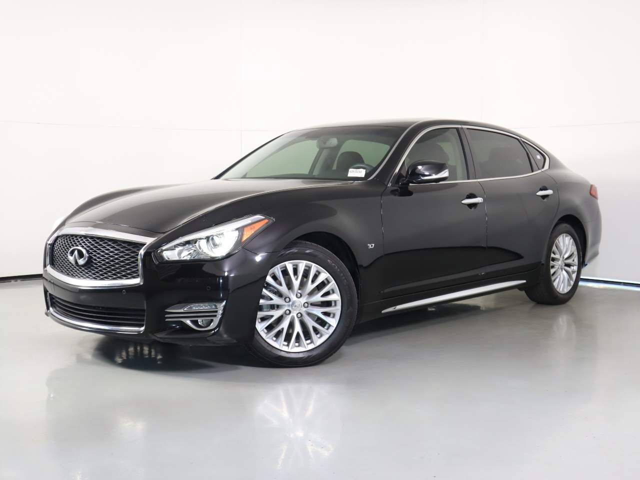 2015 INFINITI Q70L 3.7