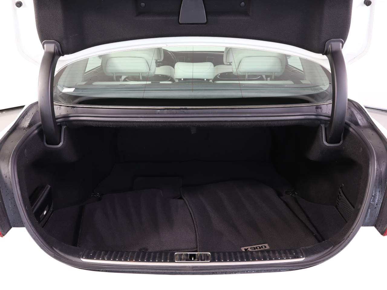 2016 Kia K900 Luxury V8