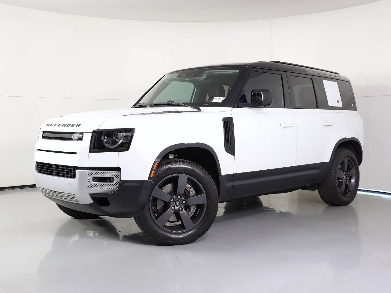 2020 Land Rover Defender 110 SE