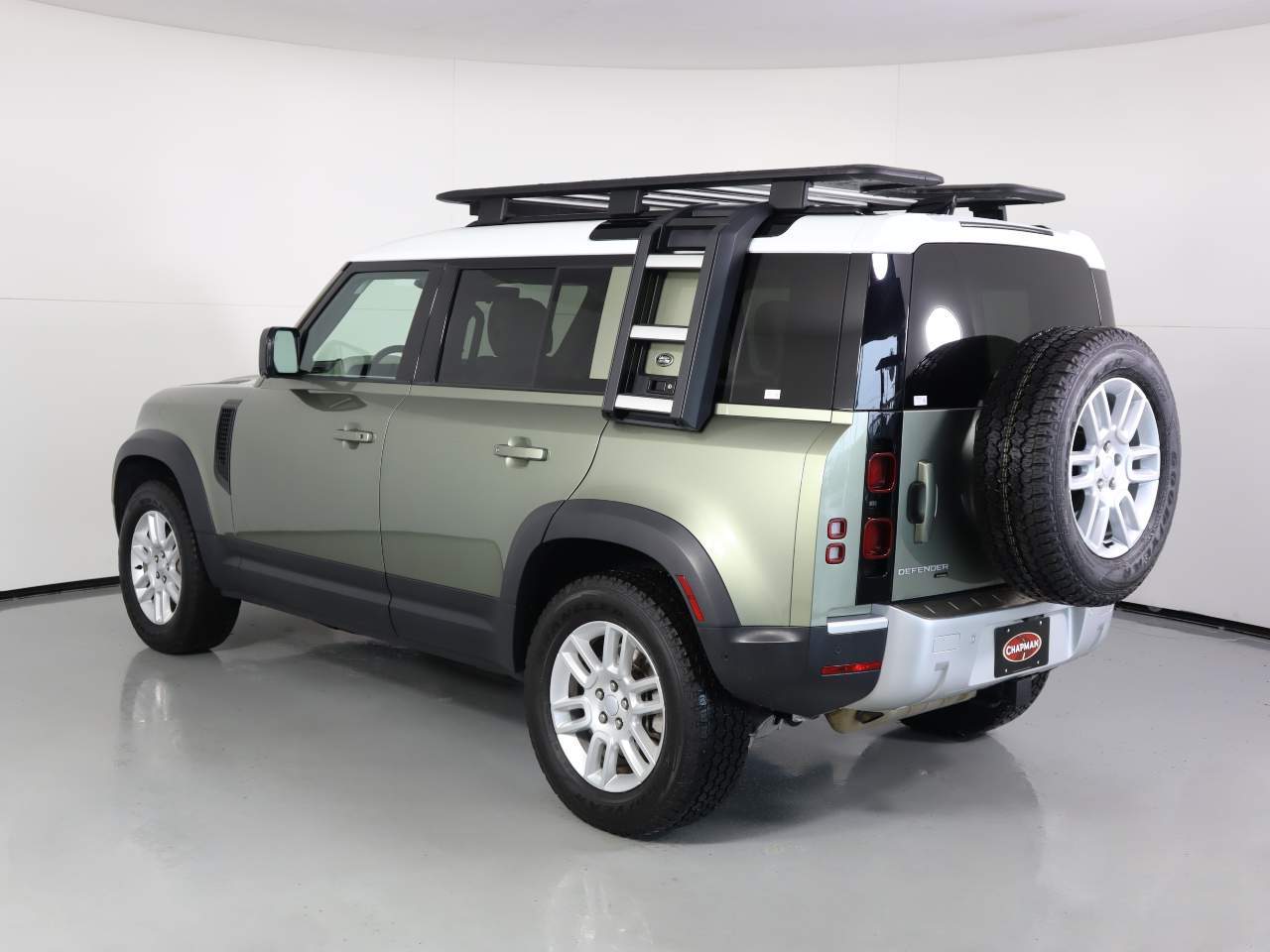 2022 Land Rover Defender 110 SE