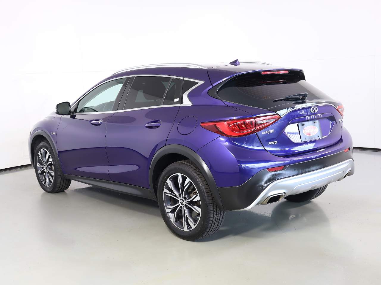2018 INFINITI QX30 Luxury
