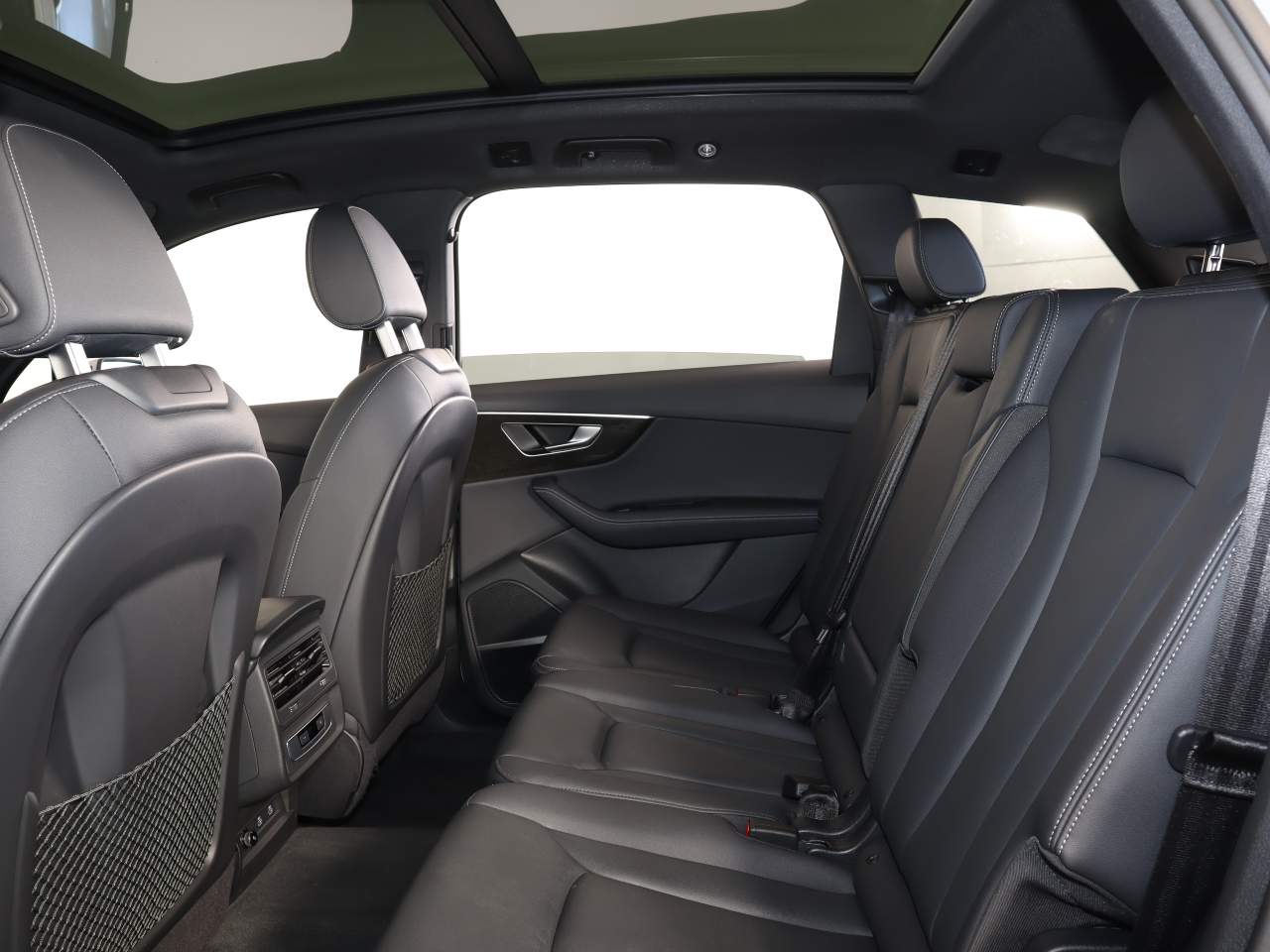 2025 Audi Q7 Premium Plus - Photo 13
