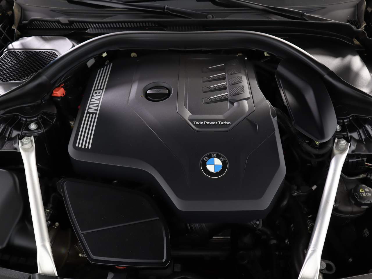 2023 BMW 5-Series 530i