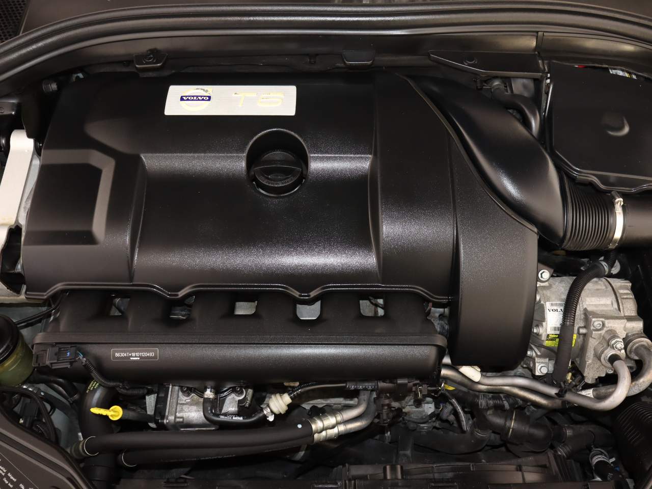 2012 Volvo XC60 T6 R-Design