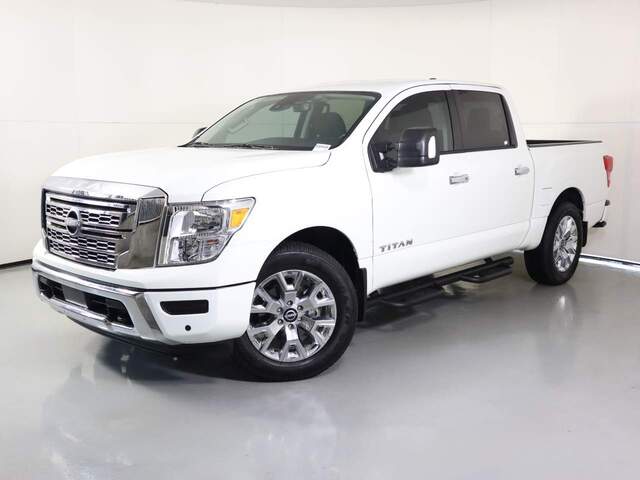 2024 Nissan Titan SV Crew Cab