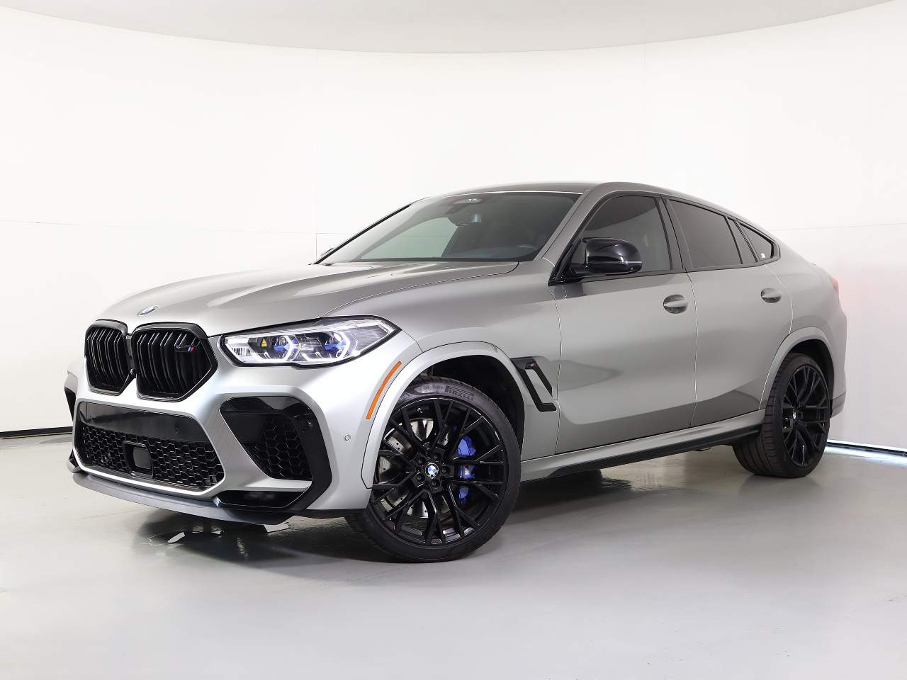 2021 BMW X6 M  