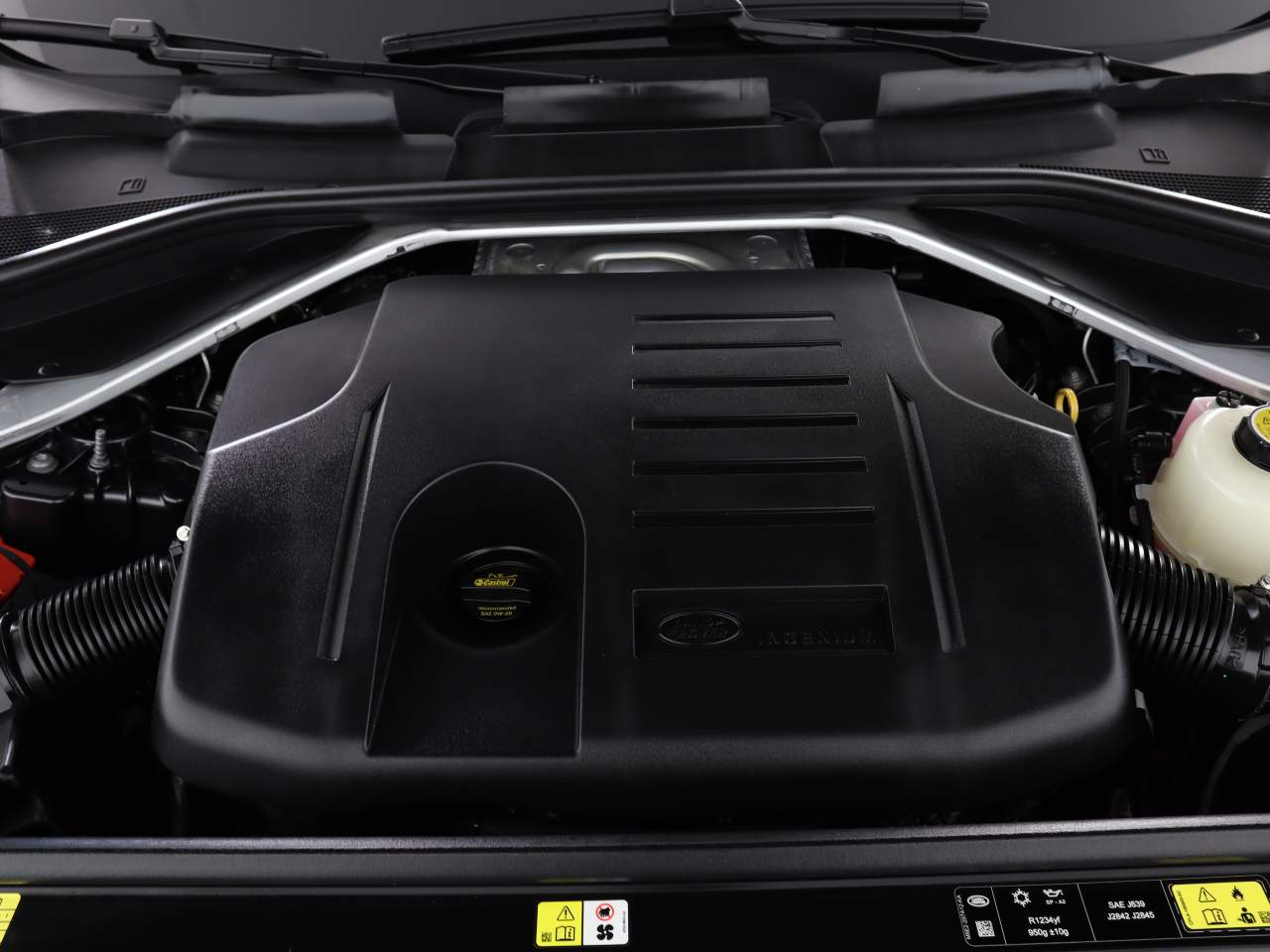 2024 Land Rover Range Rover P400 SE LWB