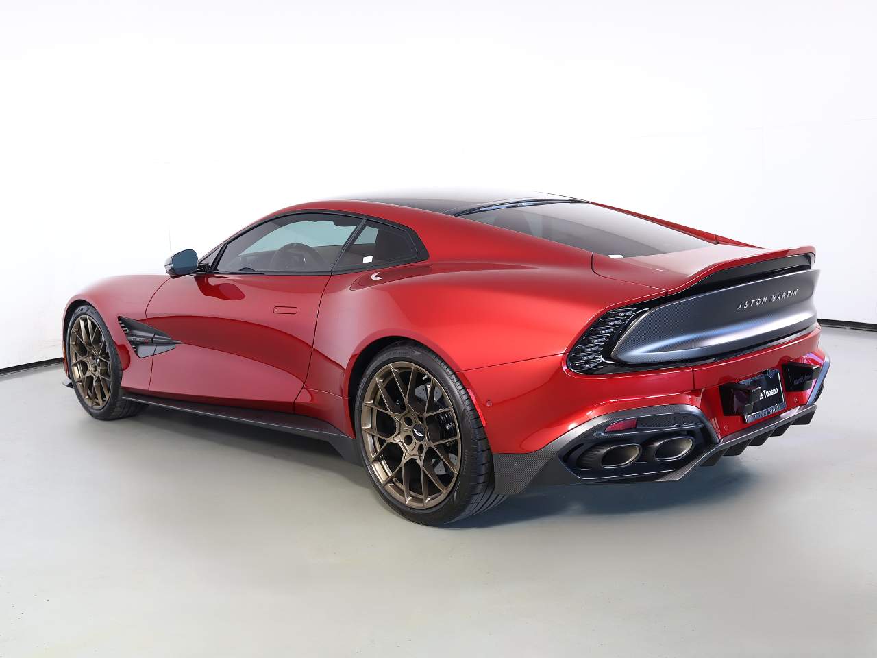 2025 Aston Martin Vanquish  