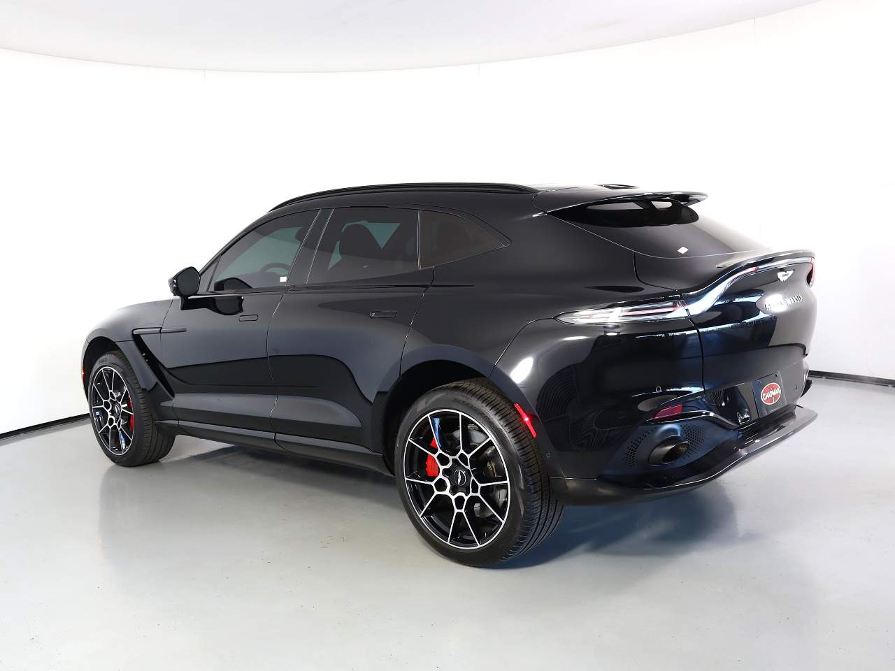 2021 Aston Martin DBX  
