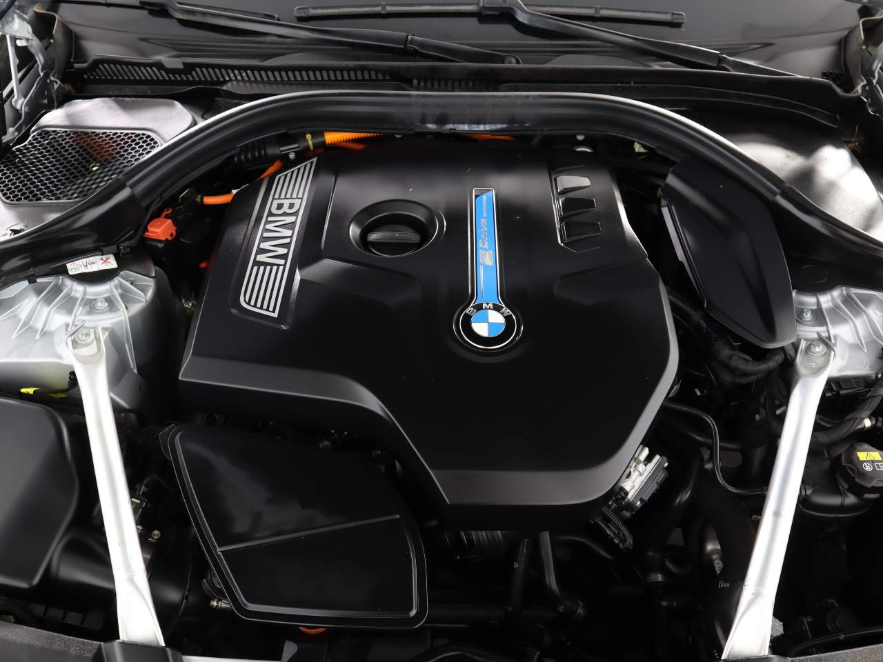 2018 BMW 5-Series 530e iPerformance